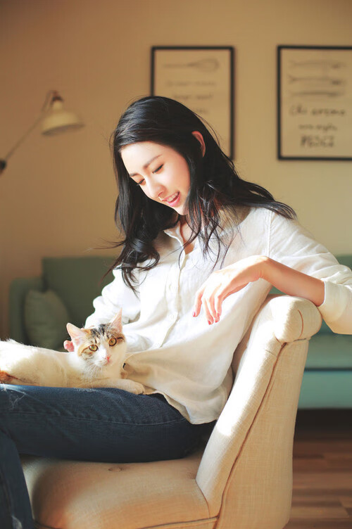 拜仁慕尼黑中场大师引领全队，拜仁慕尼黑站位