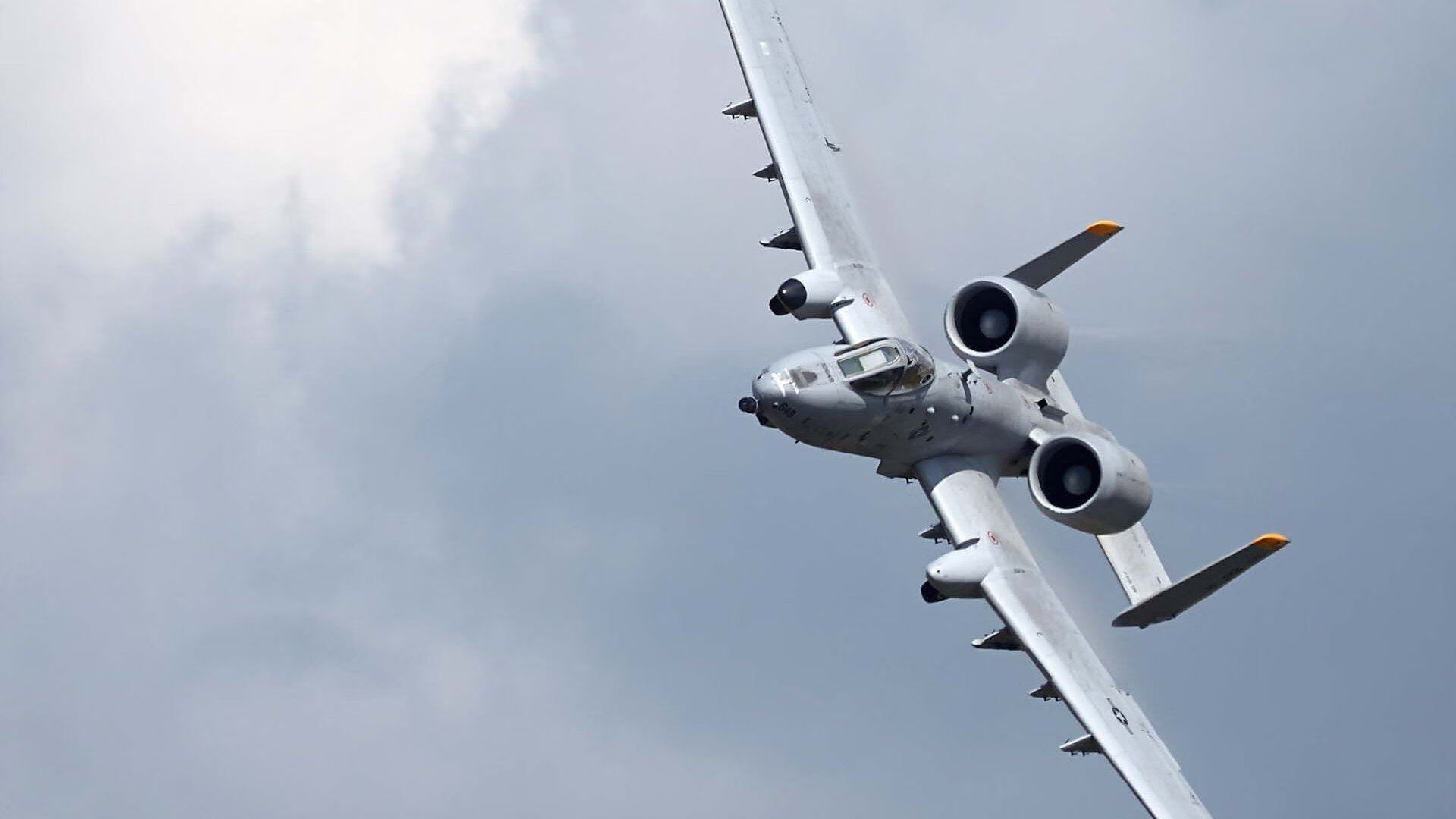 塞内加尔骑手阿卜杜·巴在非洲马术锦标赛上与“Dakar Star”马匹共同夺得障碍赛铜牌,展现默契配合。